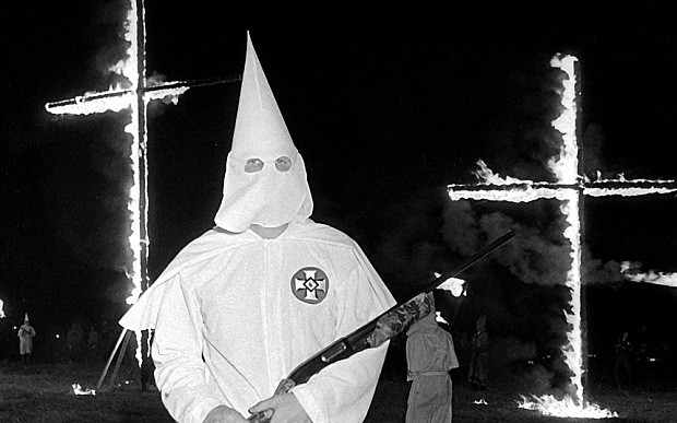 Trump refuses to disavow support of the KKK